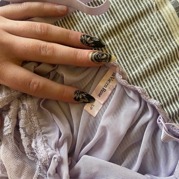 La Vie En Rose mesh light purple babydoll lingerie with floral lace. - Picture 8 of 8